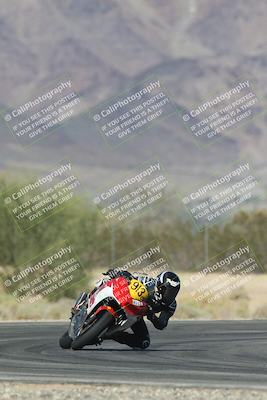 media/Oct-30-2025-Racers Edge (Thu) [[dabbdaf680]]/3-B Group/Session 5 (Turn 6)/